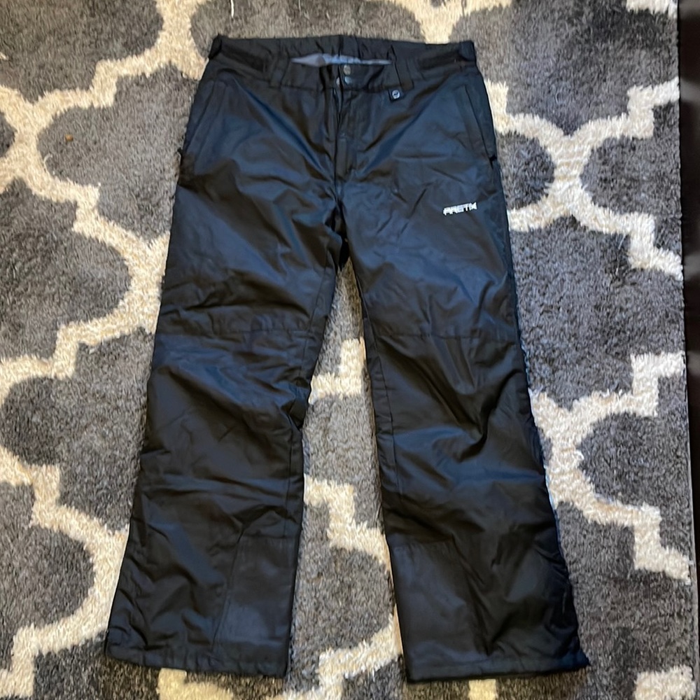 Black Arctix snow pants. Men’s size large.